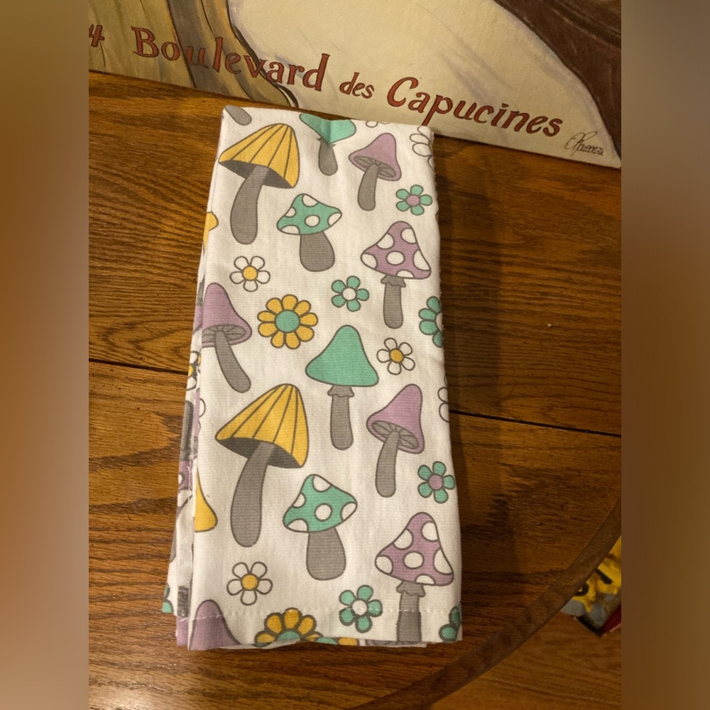 Kitchen Towel Set - 3, Mushrooms - NWT - Picture 3 of 4